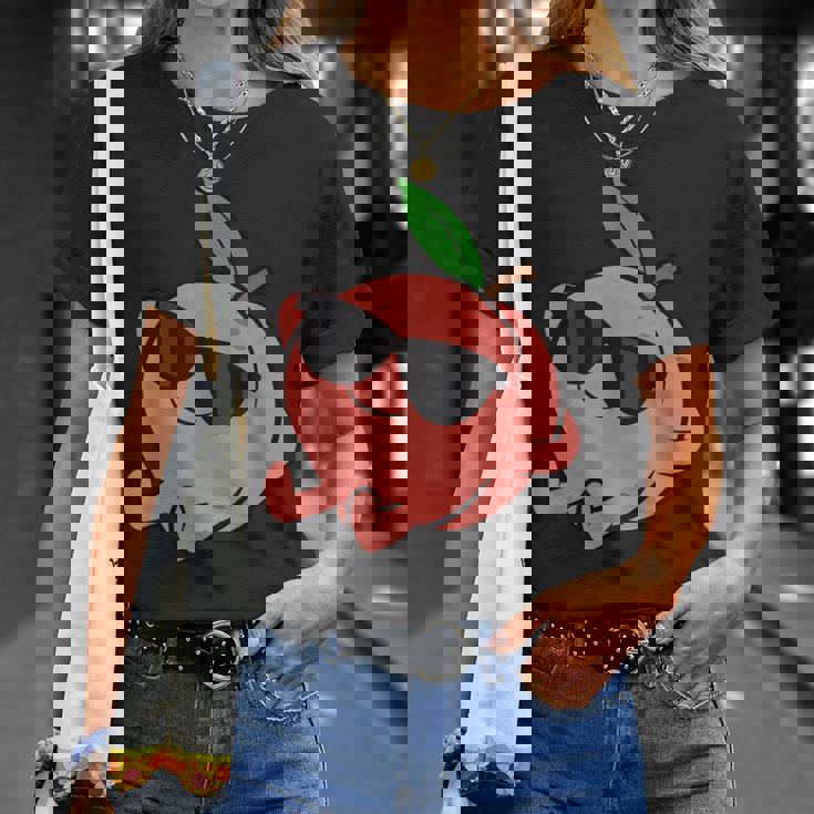 かわいい 桃 フルーツ リラックス のんびりピーチ Tシャツ 彼女への贈り物