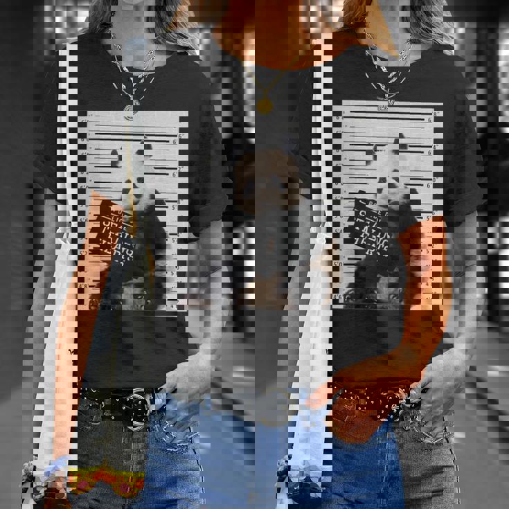 かわいいパンダの顔写真 犯罪者パンダ Tシャツ 彼女への贈り物