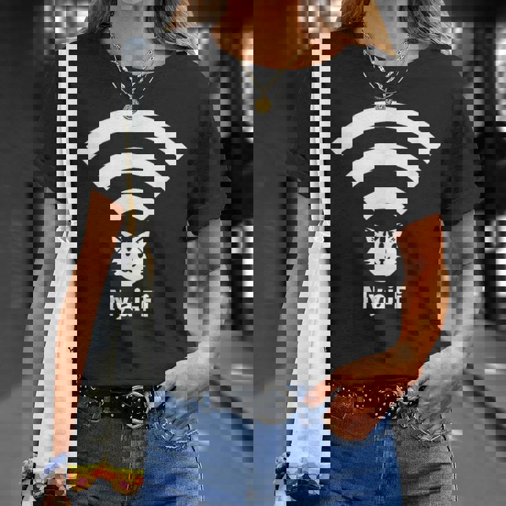 にゃいふぁい 猫 ネコ 猫好き ネコ好き ネコ飼い ネコの飼い主 猫飼い ネコママ ネコパパ ねこ Tシャツ 彼女への贈り物