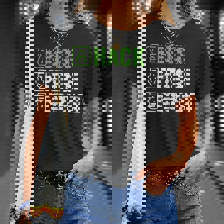 へのギフト ハック パッチ リピート エシカル ハッカー サイバーセキュリティ Tシャツ 彼女への贈り物