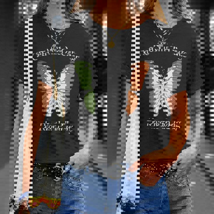 アイルランド、緑、白、オレンジの国旗を誇り Tシャツ 彼女への贈り物