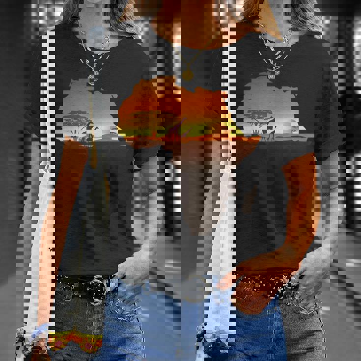 アフリカ キリン サバンナ サンライズ タンザニア ケニア アフリカ Tシャツ 彼女への贈り物