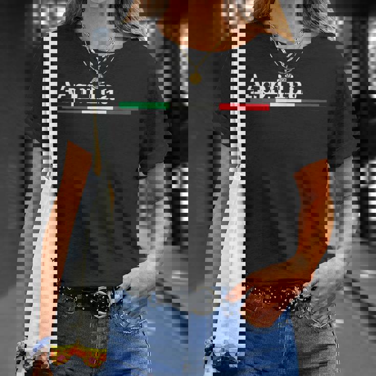 アプリリアチッタイタリアーナバンディエーライタリアマリエッタ Tシャツ 彼女への贈り物