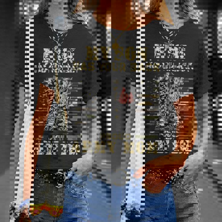 メンズ アメリカ国旗デザイン Myon Has Your Back Proud Army Mom Tシャツ 彼女への贈り物