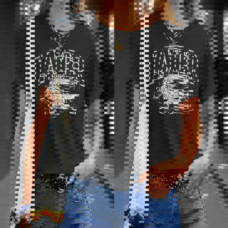 アリゲーター後で面白い皮肉なグラフィックノベルティ格言 Tシャツ 彼女への贈り物