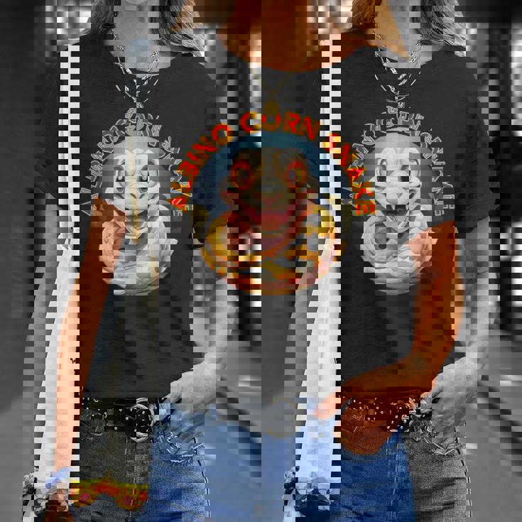 アルビノコーンスネーク 動物 可愛い 人気 へび 蛇 干支 巳 動物園 へび好き 愛好家 爬虫類 コーンスネーク Tシャツ 彼女への贈り物