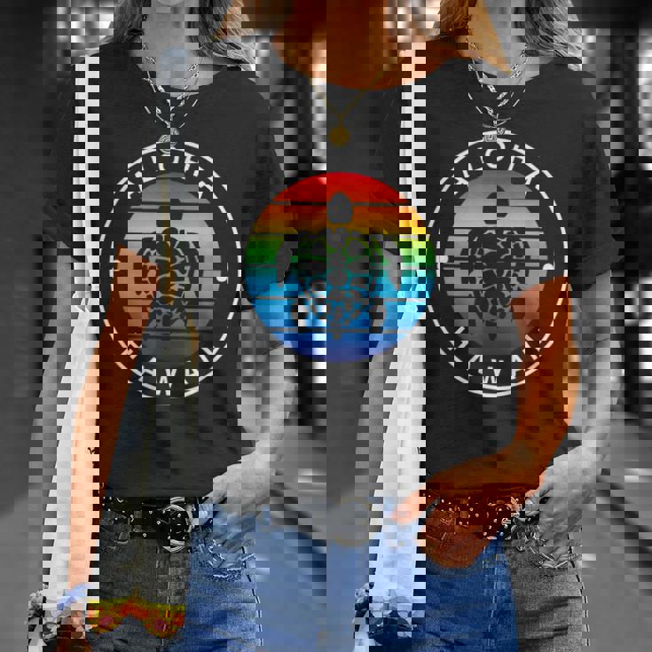 アロハ ハワイ ハワイアン ウミガメ ビーチ オーシャン レインボー ホヌ Tシャツ 彼女への贈り物