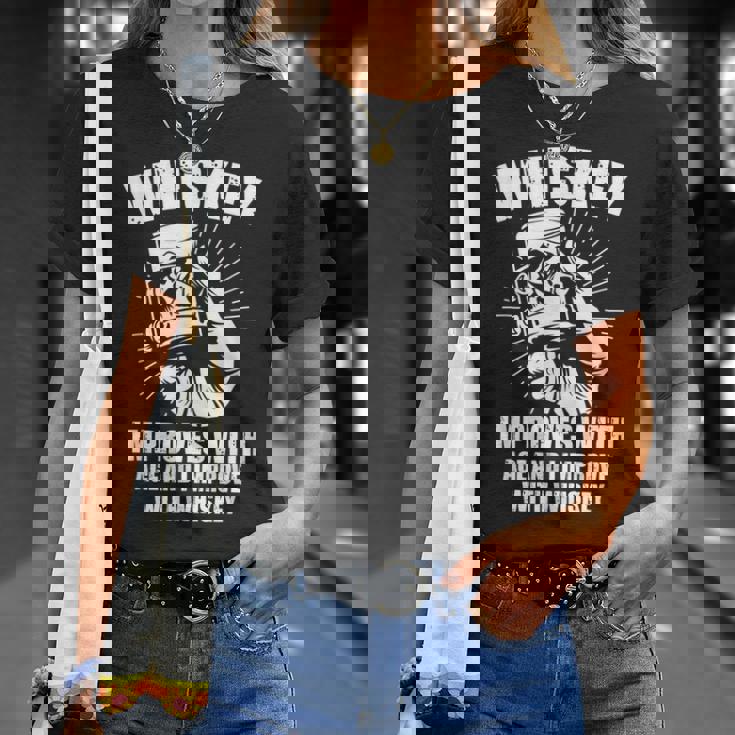 ウイスキー 年齢に合わせて改善 ウイスキーで改善 Tシャツ 彼女への贈り物