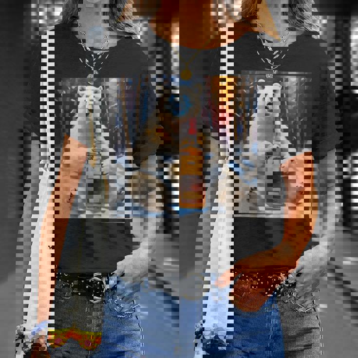 ウイスキーが飲みたいと目で訴える白熊 半袖 男女兼用 Tシャツ 彼女への贈り物