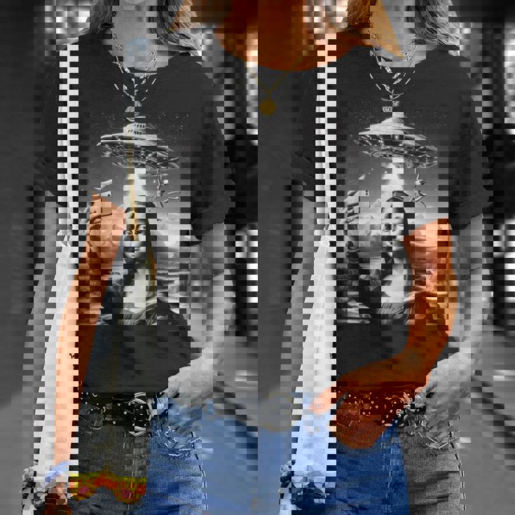 エイリアンufoモナリザと面白いセルフィー Tシャツ 彼女への贈り物