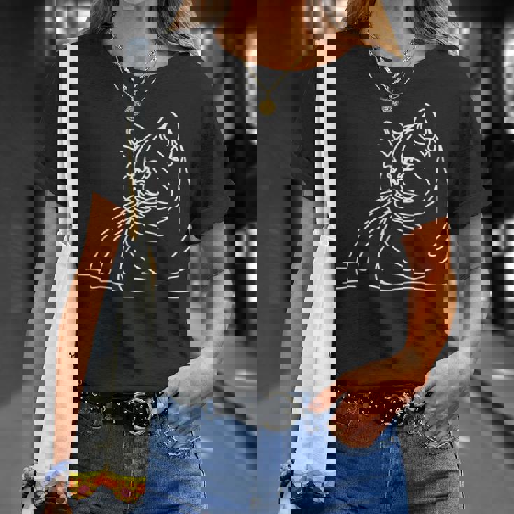 エレガントなラインアート ブリティッシュショートヘアの猫 Tシャツ 彼女への贈り物