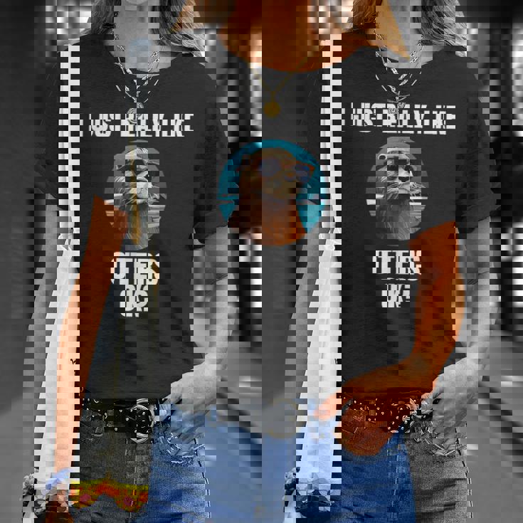 カワウソ 動物 カワウソ Tシャツ 彼女への贈り物