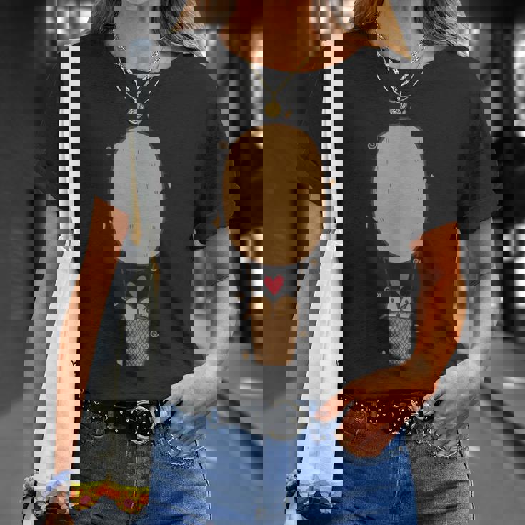 キウイフルーツバルーンで飛ぶ2羽のキウイ鳥。 Tシャツ 彼女への贈り物