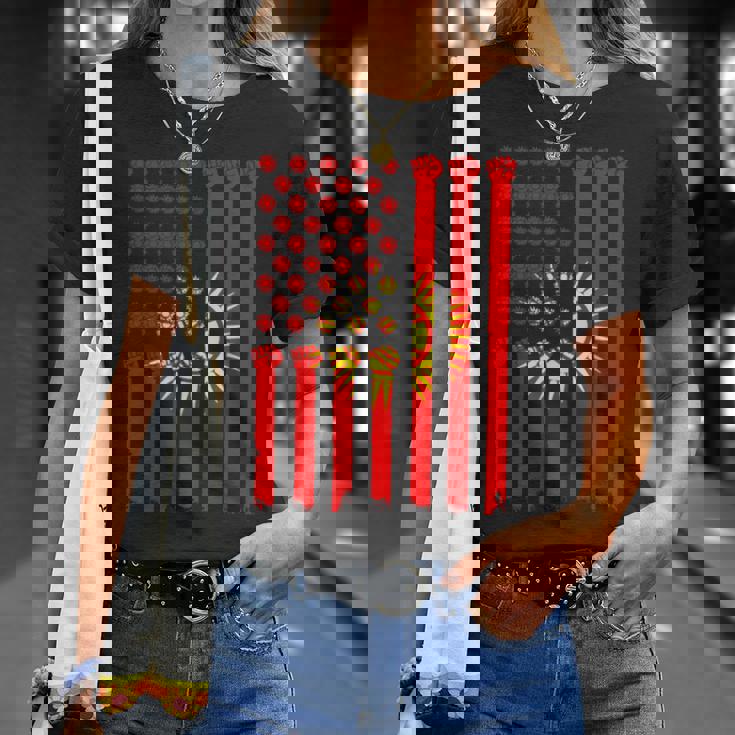 キルギス アメリカ 手拳 キルギス ルーツ アメリカ キルギス 国旗 Tシャツ 彼女への贈り物