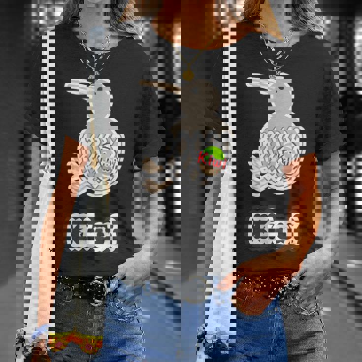 キーウィ《フルーツキャップ 果物ネット》【どうぶつフレンズ】鳥 動物 ゆるくて かわいい Tシャツ 彼女への贈り物