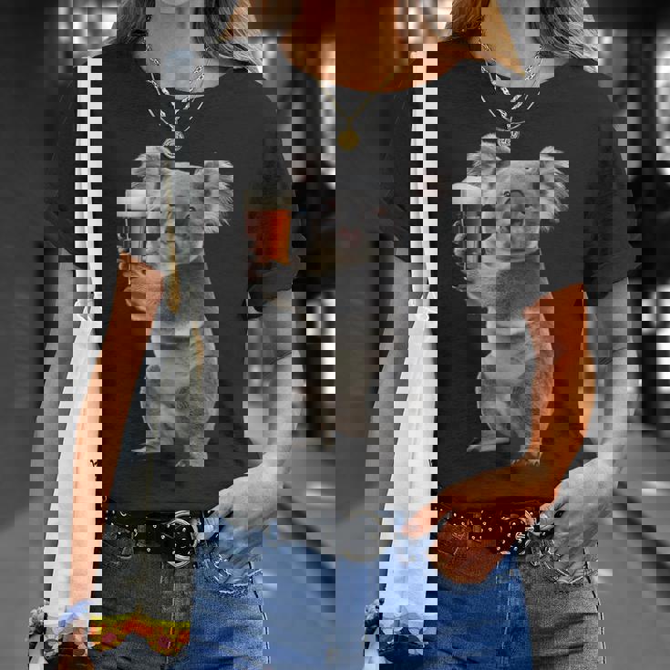 コアラ ビールを飲む リアル Tシャツ 彼女への贈り物