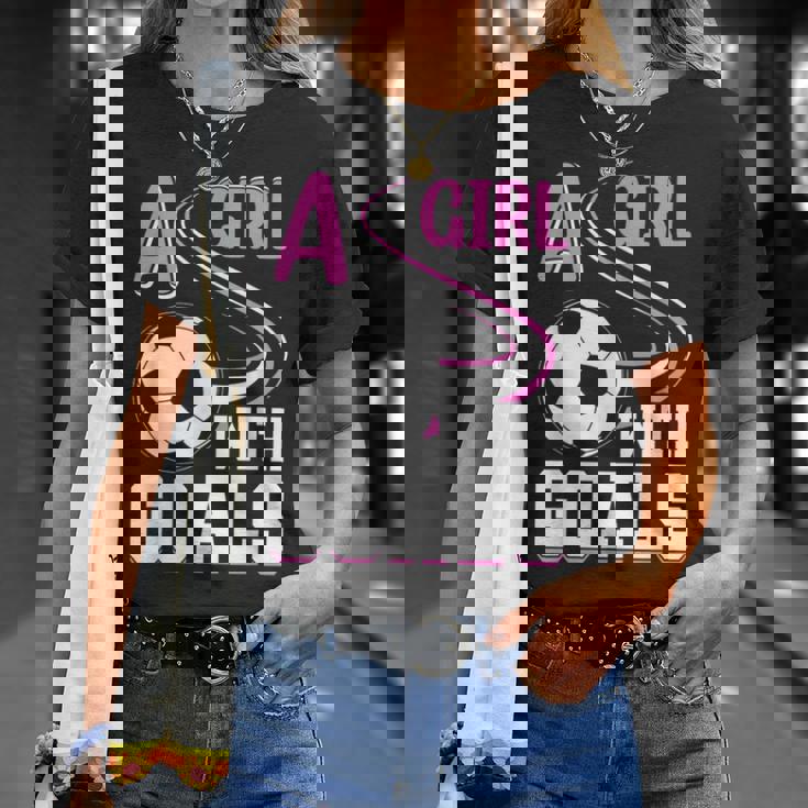 サッカーでゴールを決めた少女 Tシャツ 彼女への贈り物
