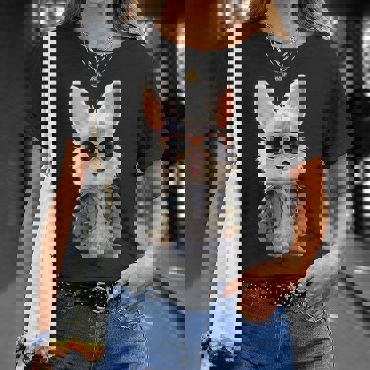 サングラスをかけたうさぎ 茶色のうさぎ かわいいうさぎ Tシャツ 彼女への贈り物