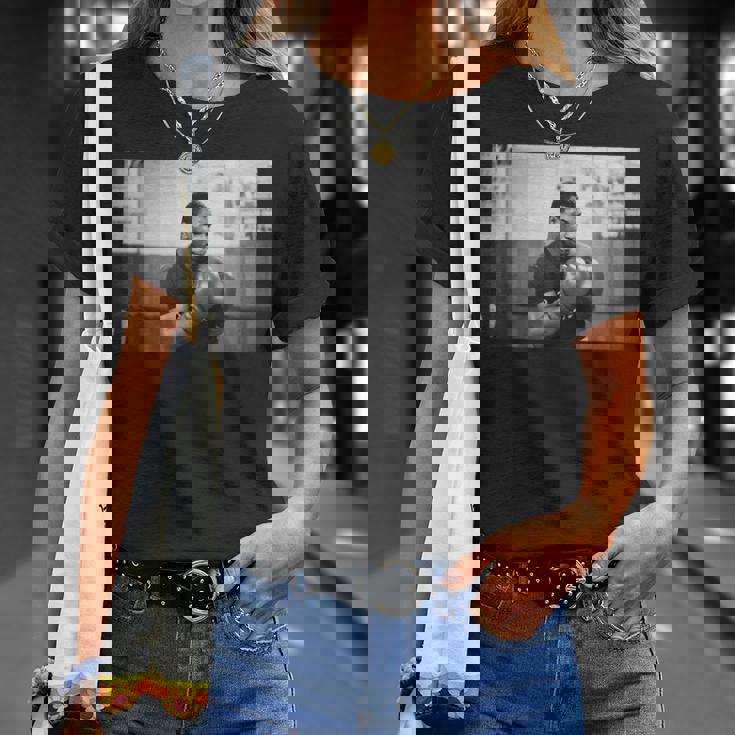 ジェームズ・ティリス対フランク・ブルーノのためにロンドンでボクシングマイク・タイソン。 Tシャツ 彼女への贈り物