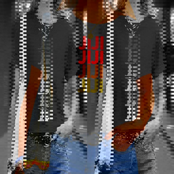 ジジのおじいちゃんが日本語でジジにちなんだカラフルな名前 Tシャツ 彼女への贈り物