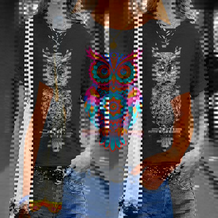 ストリートアートファンのためのストリートアートフクロウ、アーティストスプレー。 Tシャツ 彼女への贈り物