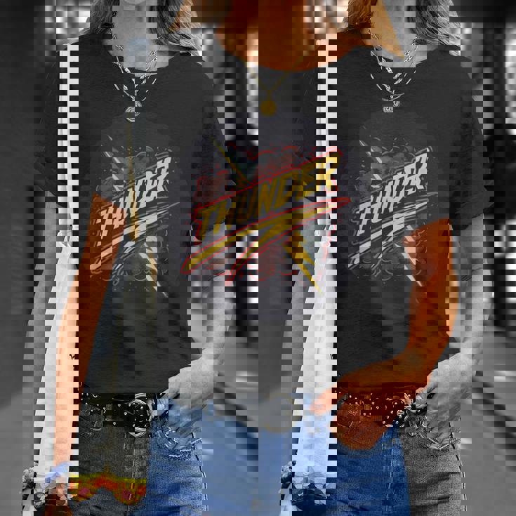 ストームファンのためのクールなサンダーステートメント衣装。 Tシャツ 彼女への贈り物