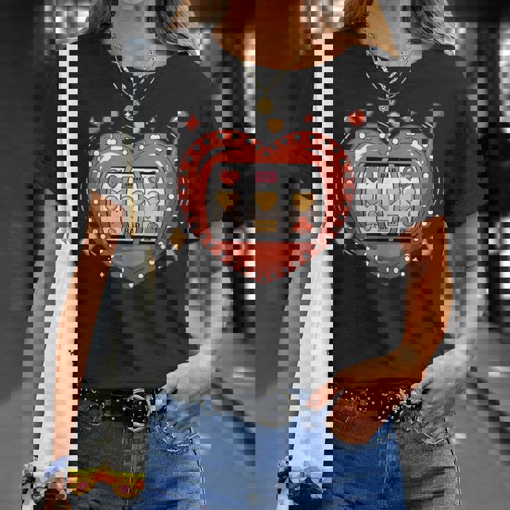 スロットマシンハートジャックポットカジノギャンブル愛好家 Tシャツ 彼女への贈り物