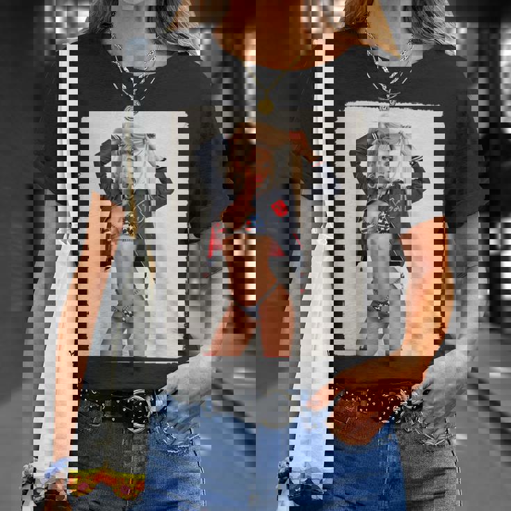 セクシーガールグラフィックtシャツ ブロンドボンシェルビキニピンナップガール Tシャツ 彼女への贈り物