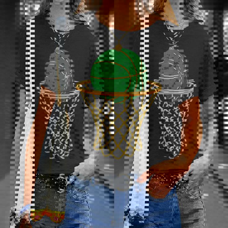 セントパトリックバスケットボールグリーンシャムロックバスケットボール Tシャツ 彼女への贈り物
