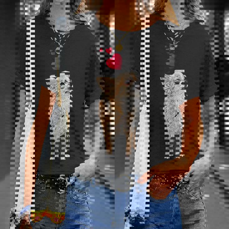 チワワ犬とハートのかわいい子犬のモチーフ Tシャツ 彼女への贈り物