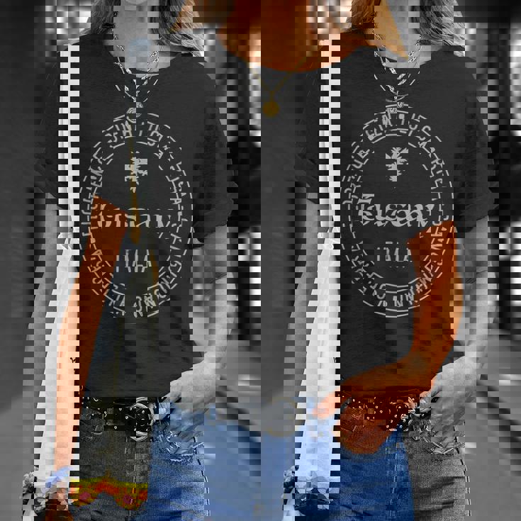 トスカーナ イタリア ワイン愛好家地域 ヴィノ イタリア ヨーロッパ トラベラー Tシャツ 彼女への贈り物