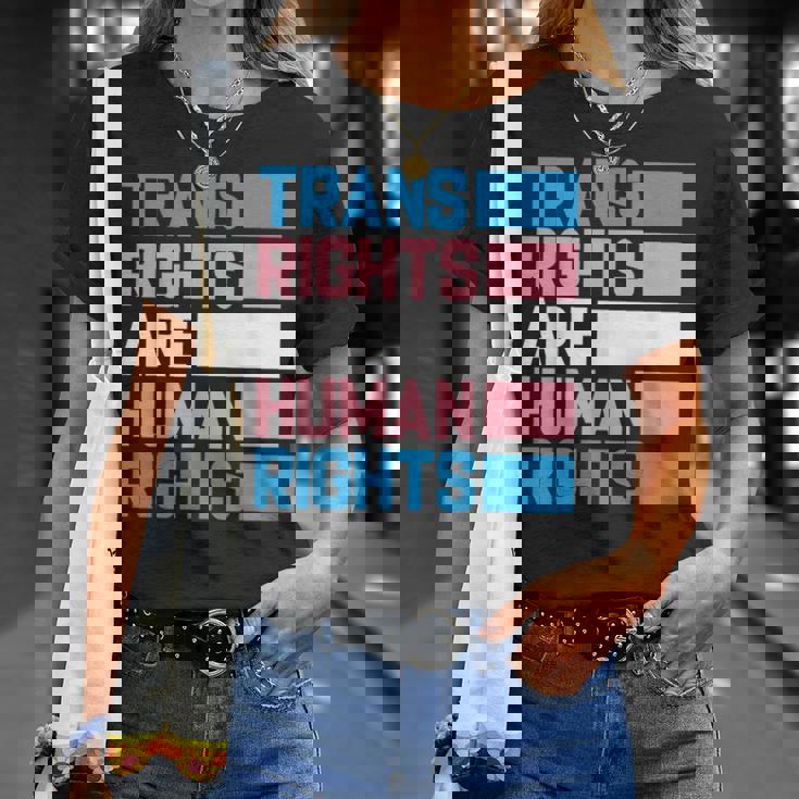 トランスライツは人権トランスジェンダープライドフラッグ Tシャツ 彼女への贈り物