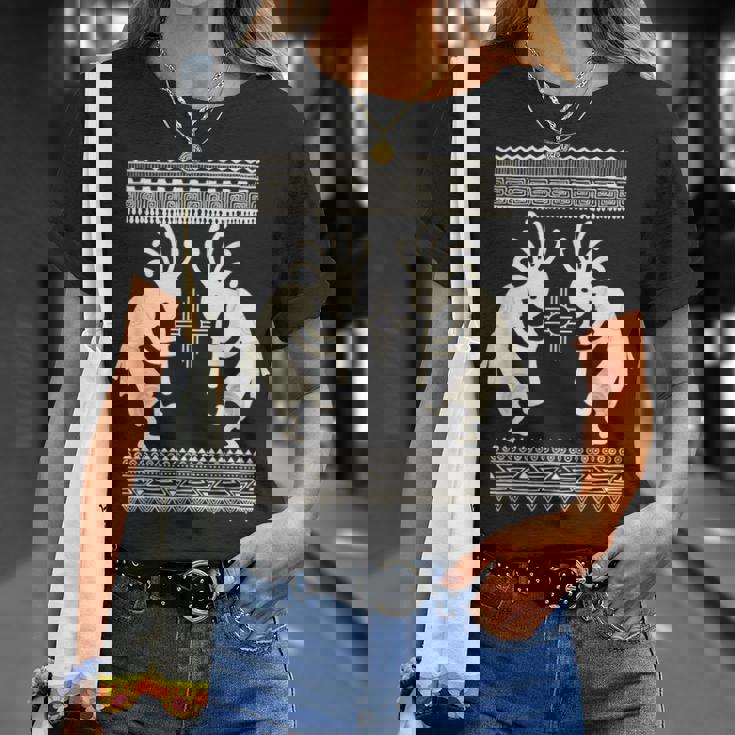 ネイティブアメリカン カルチャー ココペリ ミュージシャンボーダー 2 楽しい Tシャツ 彼女への贈り物