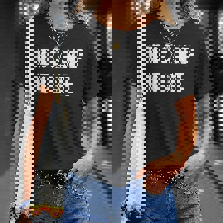 ノーキャンプノーライフ キャンプ好き アウトドア好き アウトドア趣味 クール キャンプ テント Tシャツ 彼女への贈り物