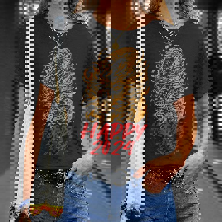 ハッピー2024ドラゴンイヤーチャイニーズ2024ハッピーニューイヤー Tシャツ 彼女への贈り物