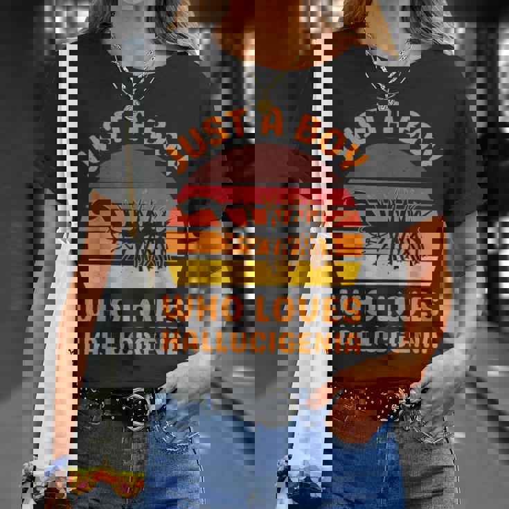 ハルキゲニアの化石絶滅虫が大好きなただの少年 Tシャツ 彼女への贈り物