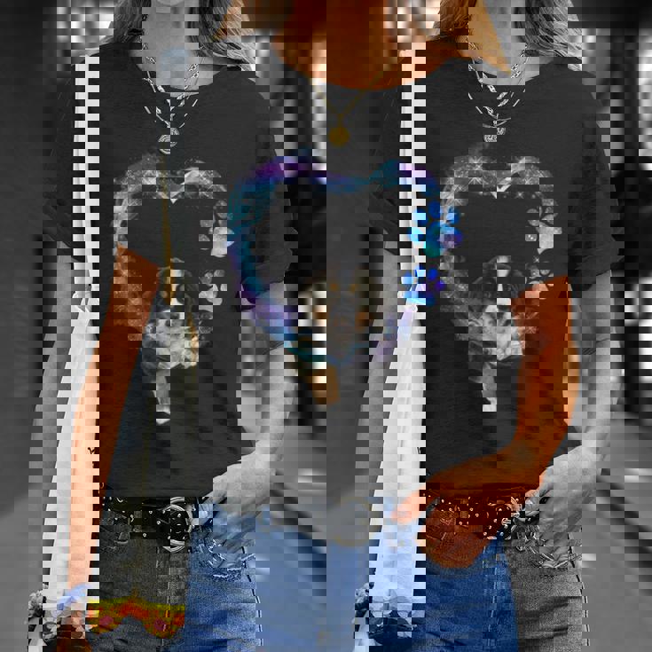 ハートの中の面白いバーニーズマウンテンドッグ Tシャツ 彼女への贈り物