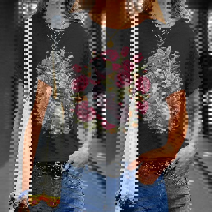 バラとチューリップを持つイタリアン・グレーハウンド犬 Tシャツ 彼女への贈り物