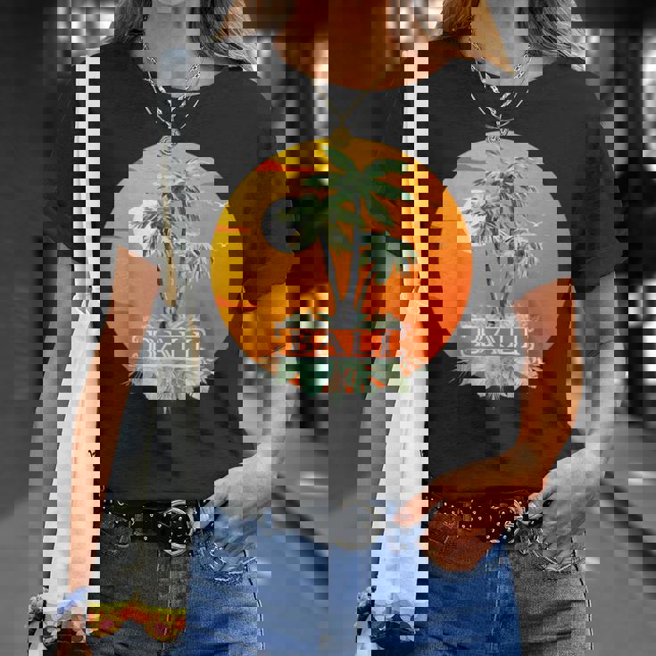 バリ島 熱帯雨林 ジャングル ハイキング ウブド ヌサペニダ ギフト お土産 島 インドネシア 夕日 休暇 ギリ諸島 Tシャツ 彼女への贈り物