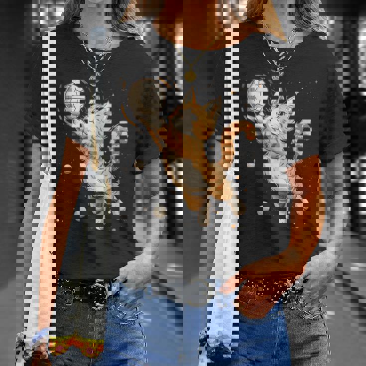 バレーボール選手のかわいいバレーボール猫。 Tシャツ 彼女への贈り物