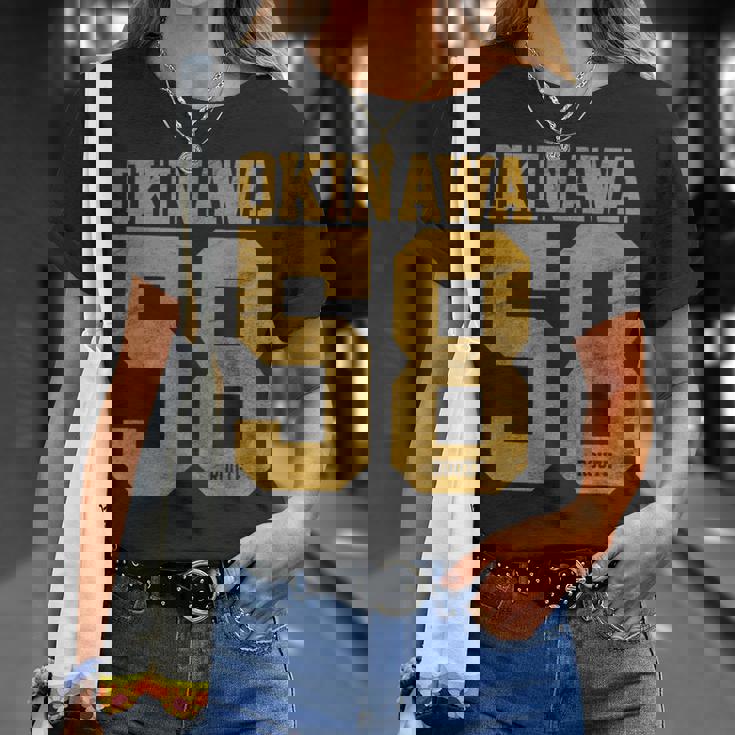 バーシティスタイル 沖縄 日本 Tシャツ 彼女への贈り物