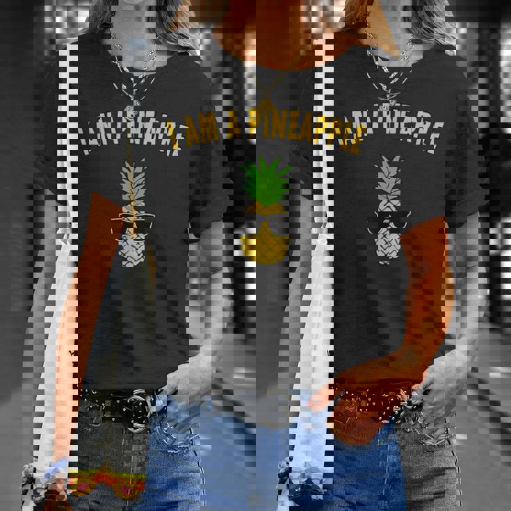 パインアップル おもしろ フルーツ ファンキー パイナップル アロハ ビーチ ハワイアン サングラス Tシャツ 彼女への贈り物