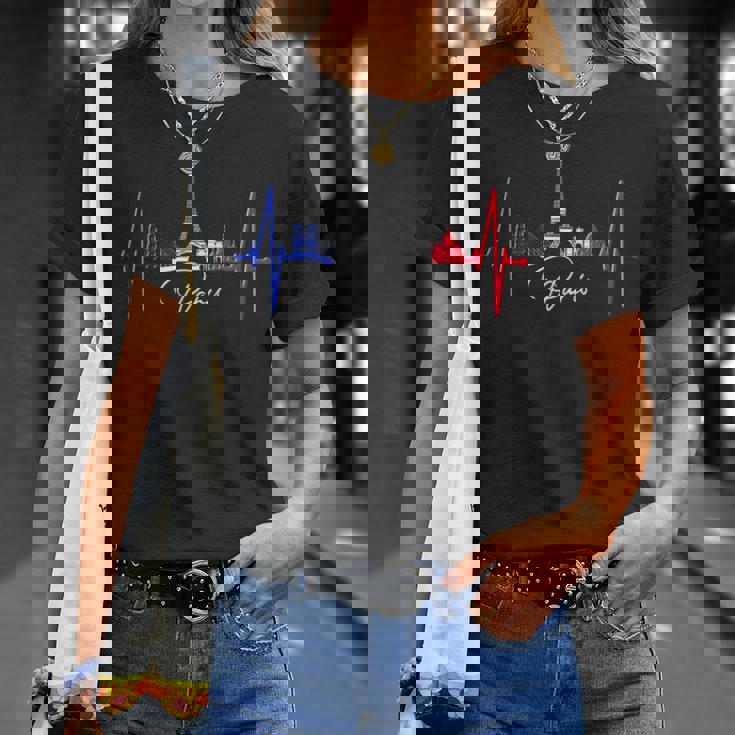 パリのスカイライン ハートビート 愛 エッフェル塔 愛 フランスi Love Paris Tシャツ 彼女への贈り物
