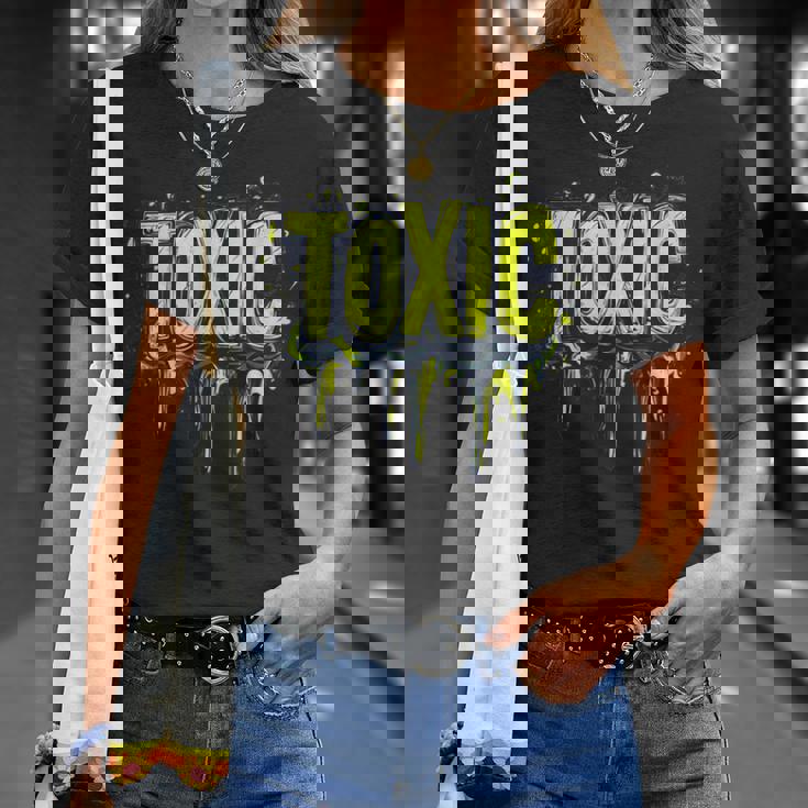 パワフルなエッジコスチュームのための大胆な有毒ステートメント。 Tシャツ 彼女への贈り物