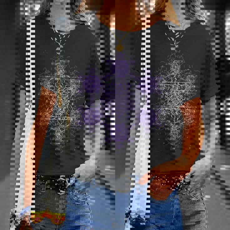 パープル フラクタル メタトロンキューブ 神聖な幾何学 スピリチュアル Tシャツ 彼女への贈り物