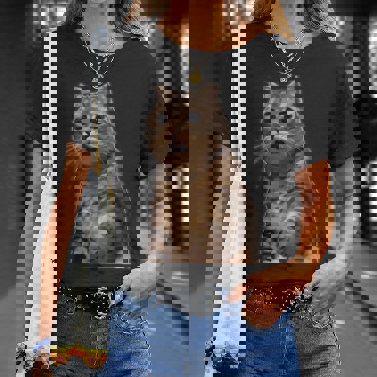 ビックリ猫 驚く猫 猫ミーム びっくり おどろく かわいい 面白い 人気 猫 イラスト Tシャツ 彼女への贈り物