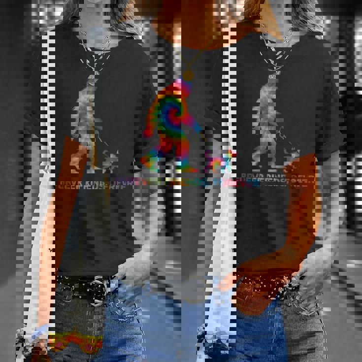 ビッグフットと犬の絆 – Furever Friends Forever Tシャツ 彼女への贈り物