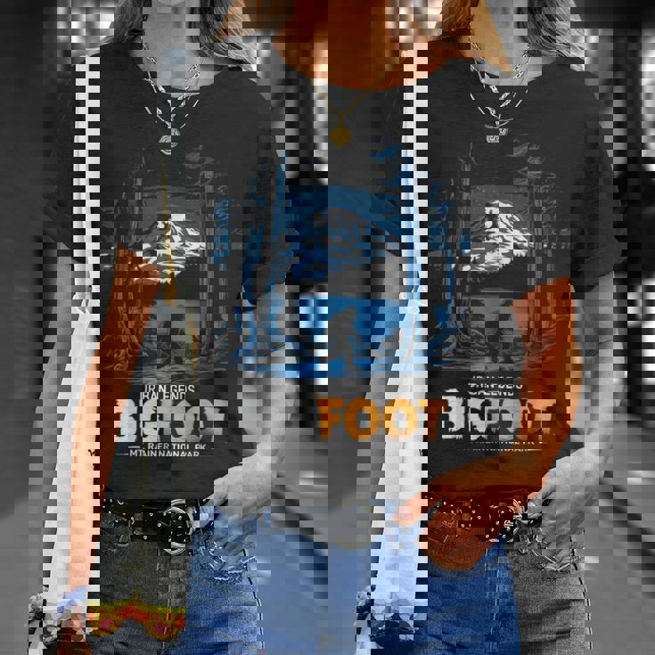 ビッグフット都市神話伝説マウントレイナー国立公園 Tシャツ 彼女への贈り物