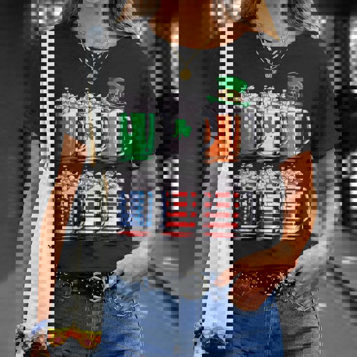 ビール聖パトリックデー メンズ アイルランドのアメリカ国旗 ドリンクマグ Tシャツ 彼女への贈り物