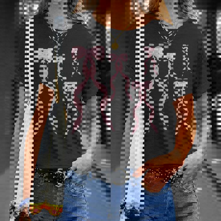 ファンシーピンクのリボンデザイン。 Tシャツ 彼女への贈り物